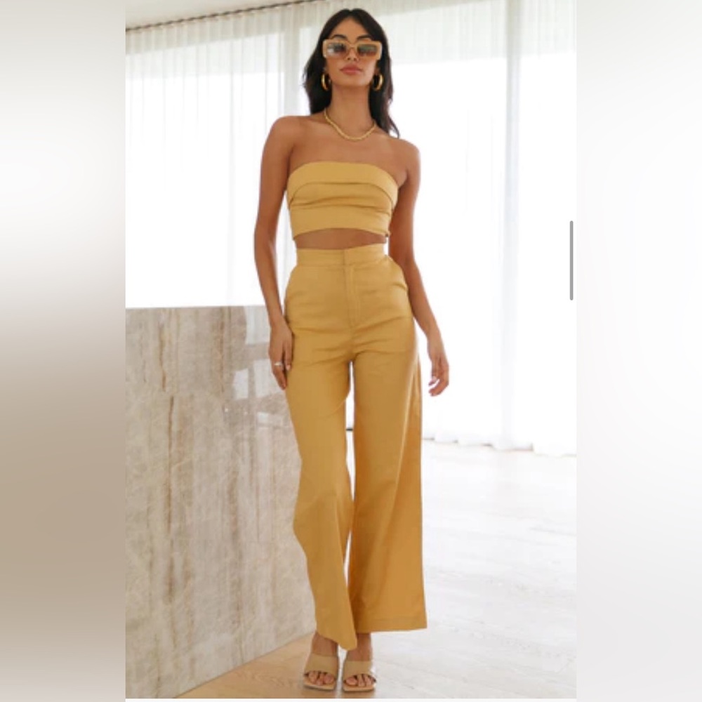 NWT Hello Molly First Moves Pant Set in yellow